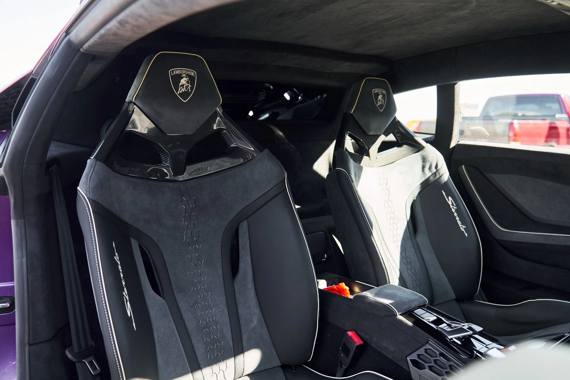 mph033_481770917_Used_2024_Lamborghini_Huracan_Sterrato_Base_1760828471_cd708e3806