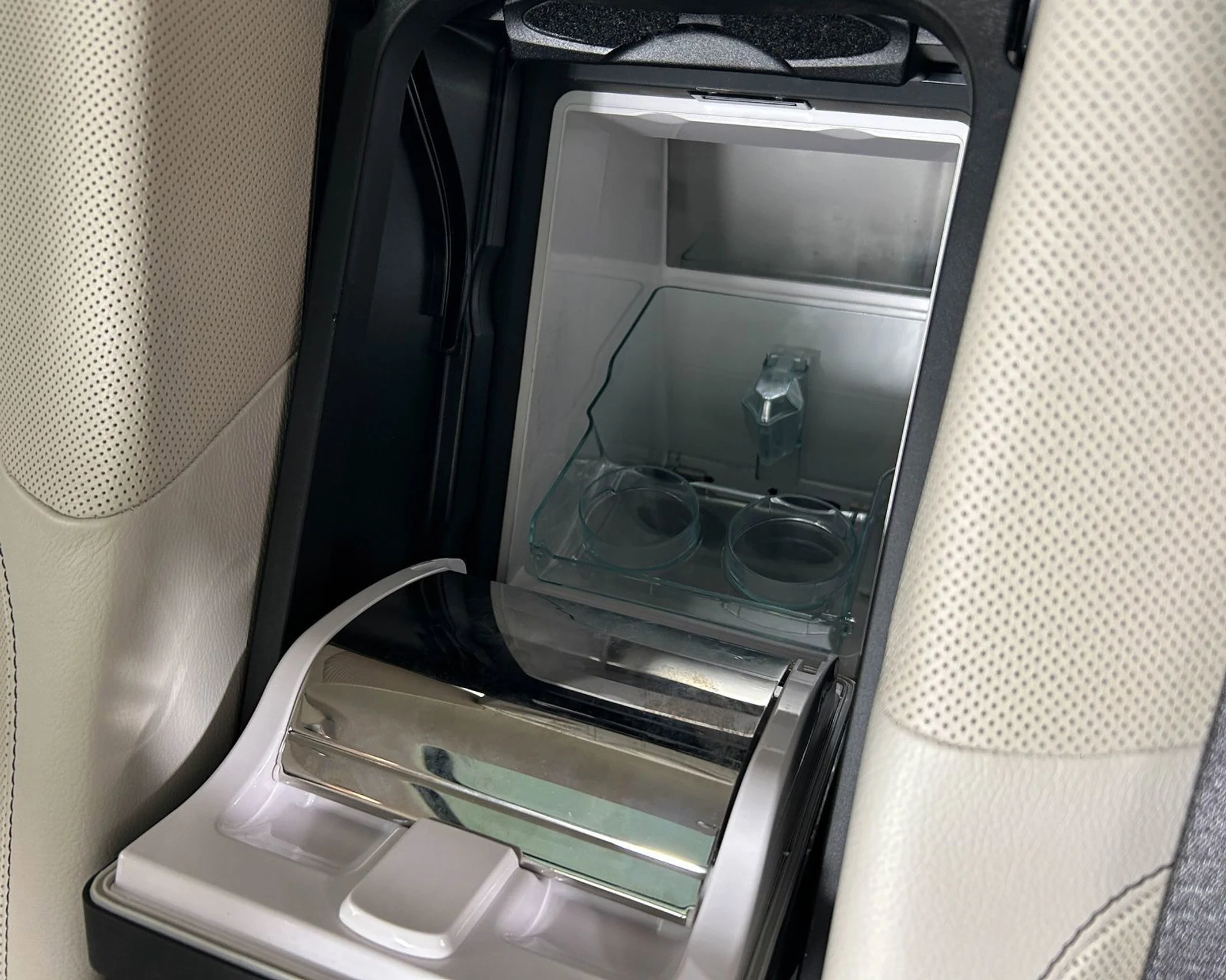 mph033_489202525_5daabaaaa3434445be54e1ec70cf069e_5850db38a0