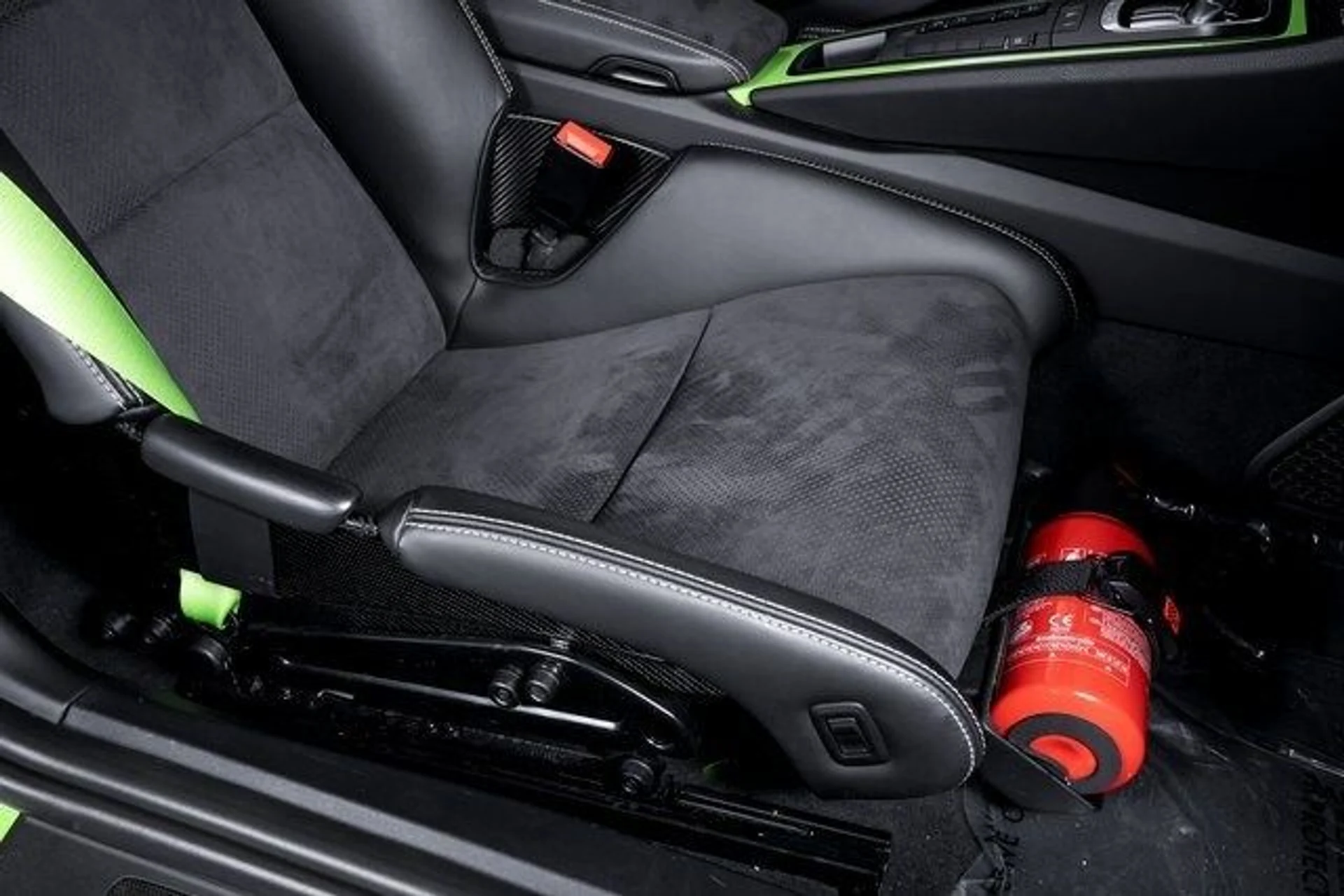 mph033_500603923_0b6b718423e3c5601f9444e0582868a9x_6a794dfcd5