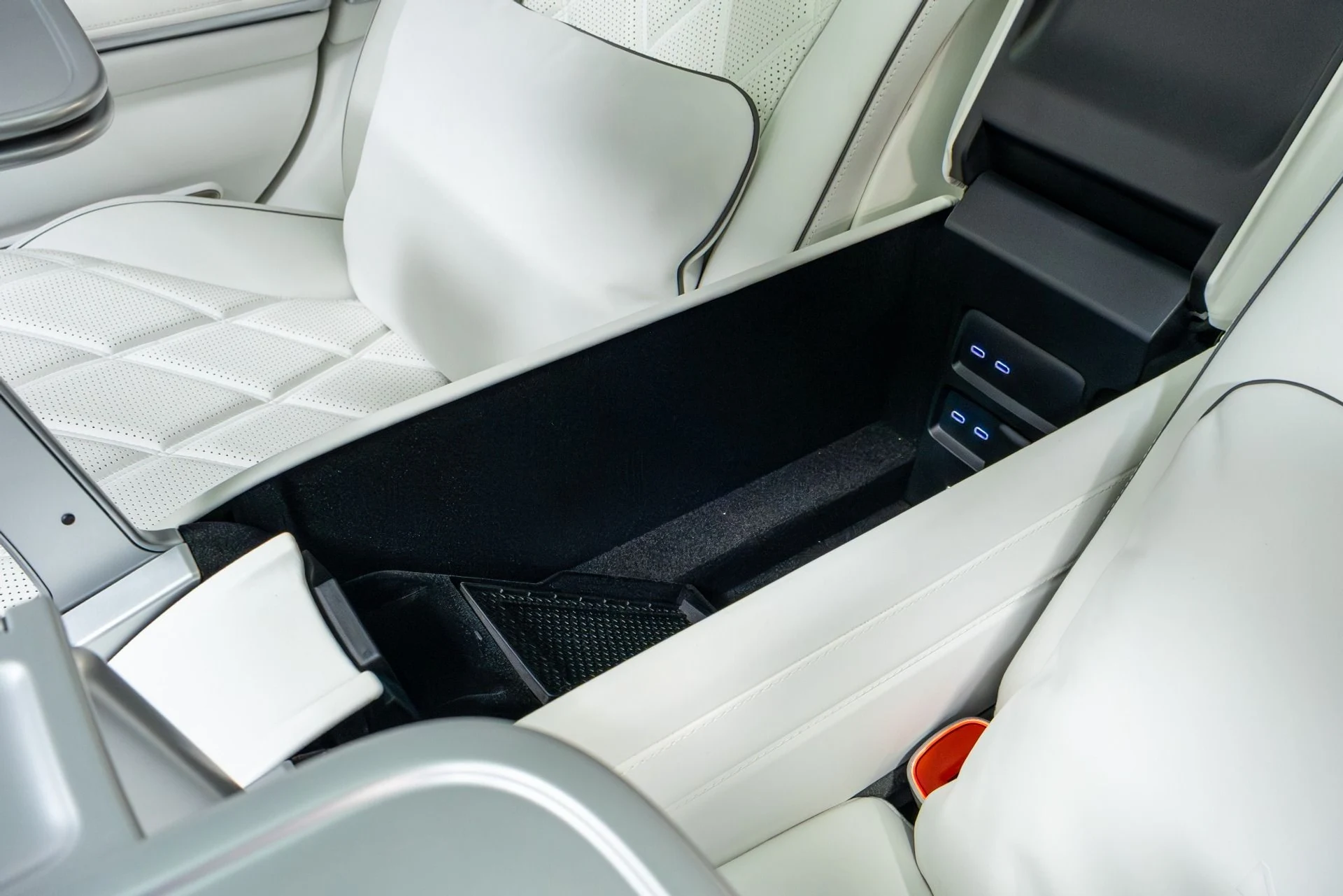 mph033_506696924_Used_2023_Mercedes_Benz_S_Class_Maybach_S_680_4_MATIC_1776091551_996f87728d