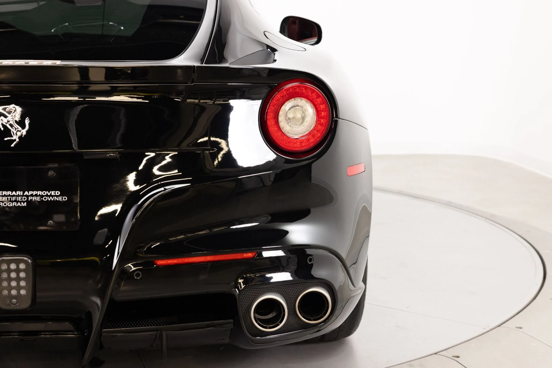 mph033_51318045_Used_2014_Ferrari_F12berlinetta_1784559579_efe53043f7
