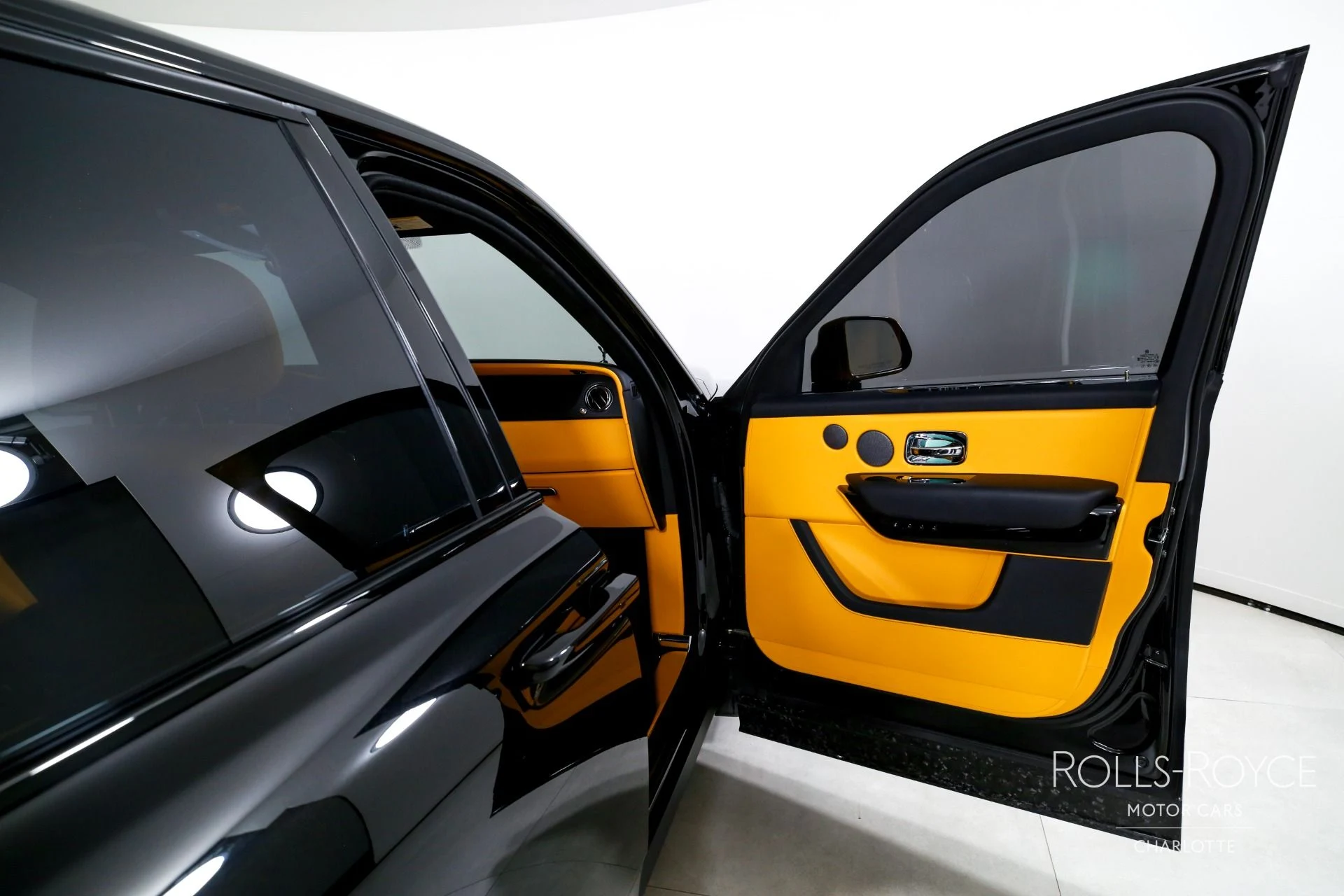 mph033_514199929_Used_2024_Rolls_Royce_Cullinan_1764777967_1950ead2d9