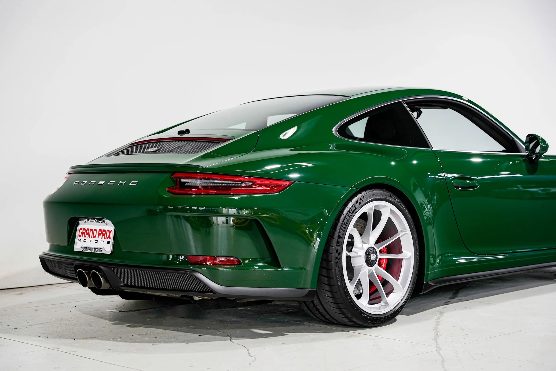 mph033_527051695_8fdbd7ec1f42a66aae386f7023524396x_340618b3dd