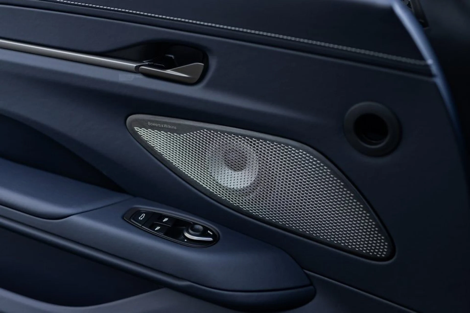 mph033_533023785_58592748b890e4485f2cfe408534abd2x_f9aa04d339