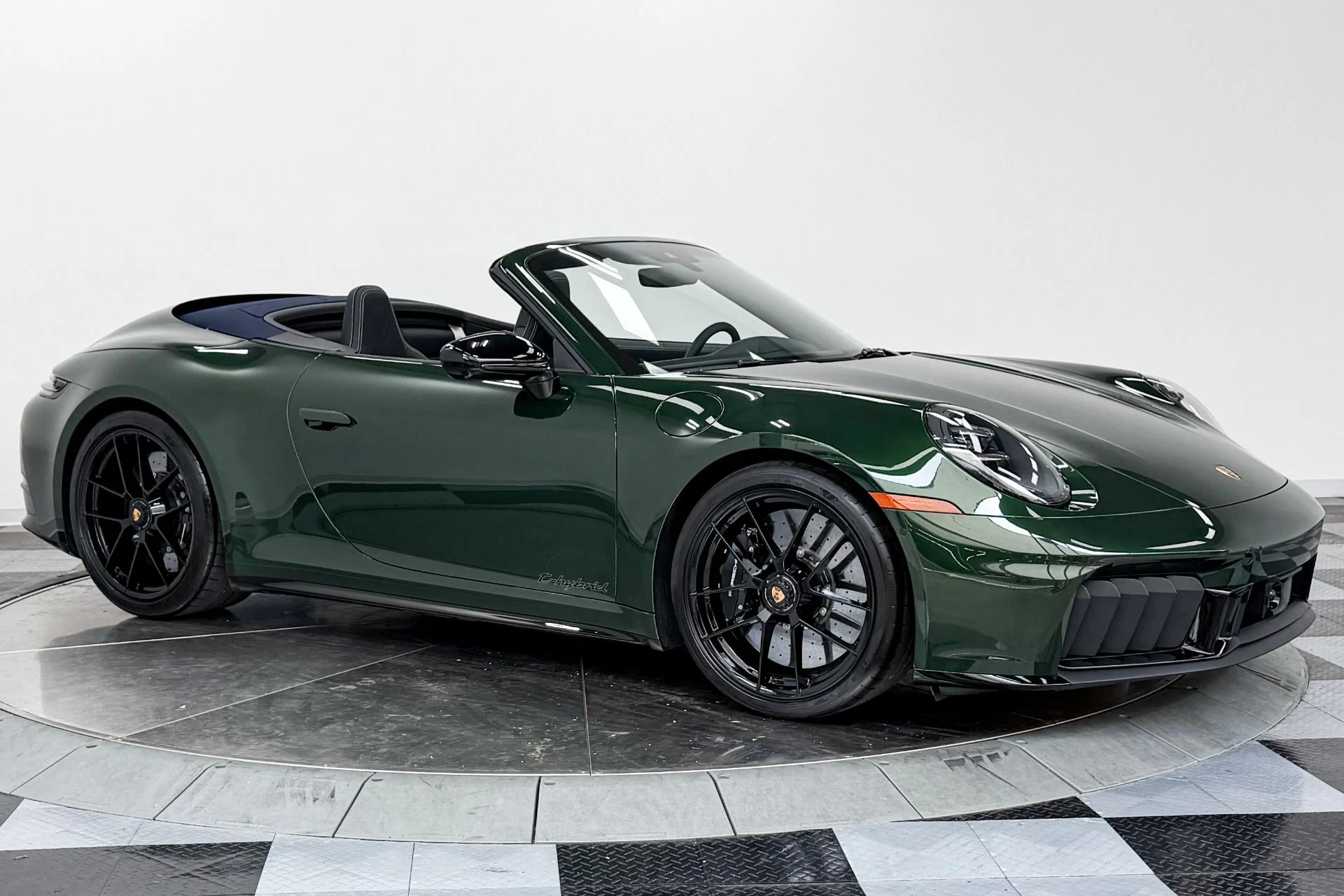 mph033_545863382_Used_2026_Porsche_911_Carrera_GTS_Carbon_Ceramic_Brakes_Premium_Package_1783023624_eac72e4363