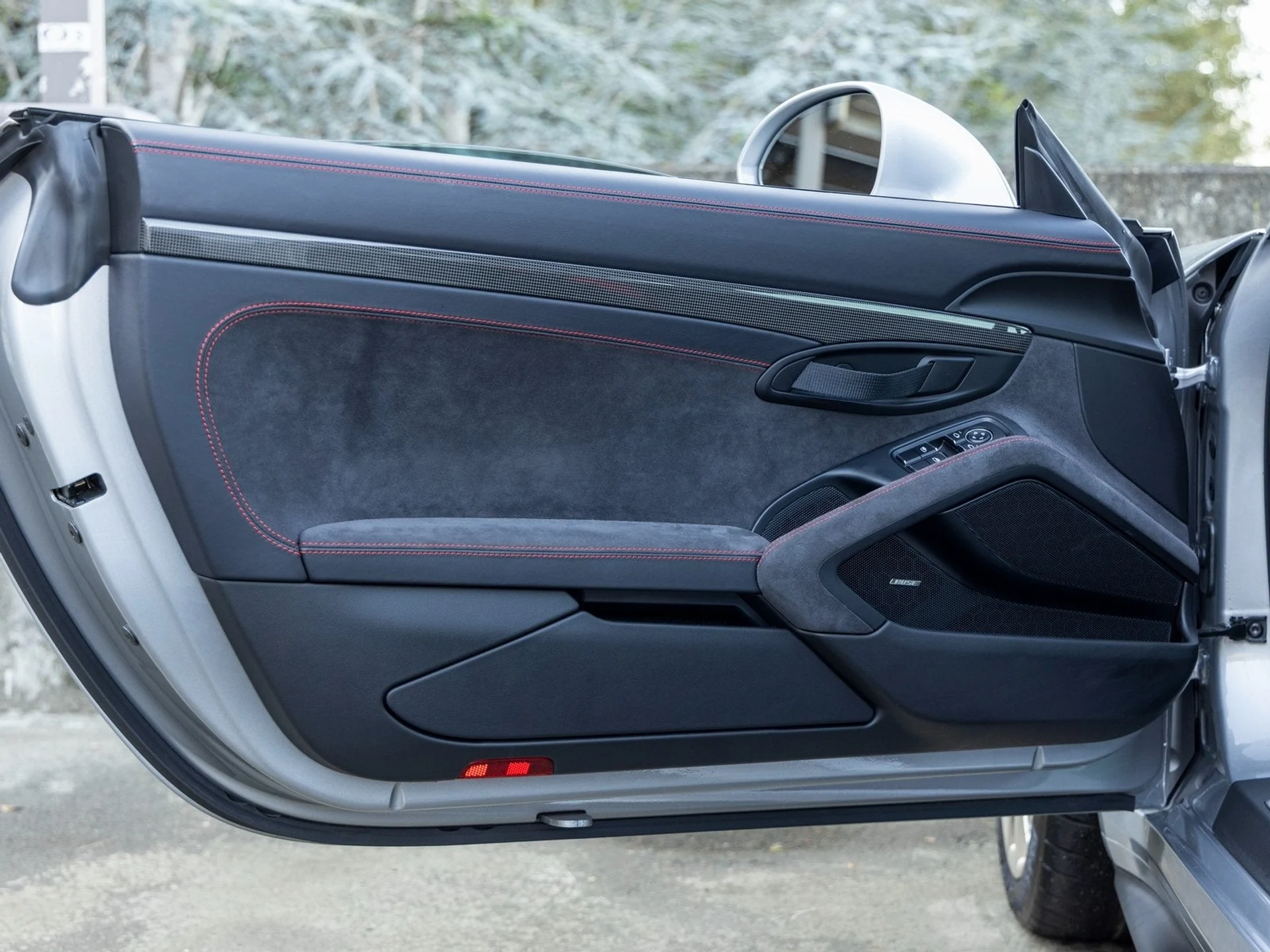 mph033_547795347_34_a48020e8f5