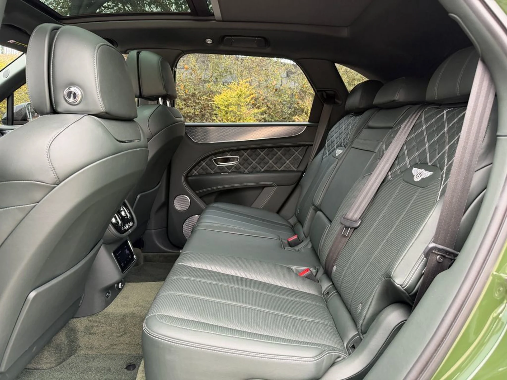 mph033_558263424_fff819df6eec4778b311120edbea0676_32f78a4b7b