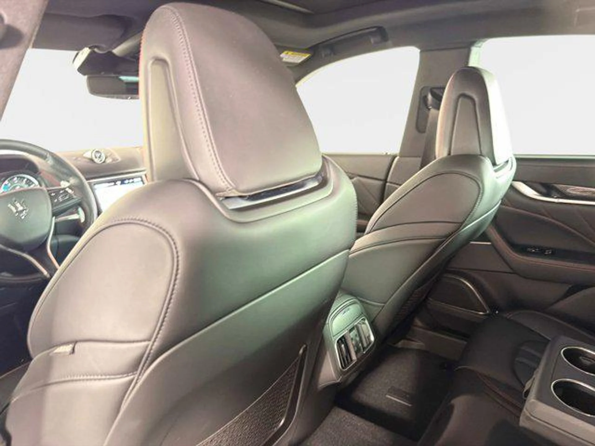 mph033_564053474_c_W1_Edf_Ye5vr_LDT_Ev_P72ya_Pu_FF_3_Y_cb08f532ae