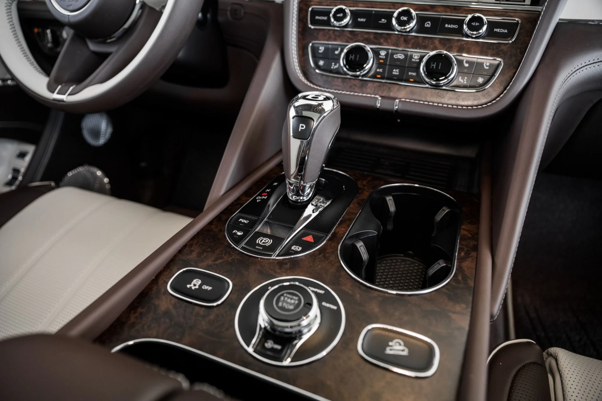 mph033_569388556_Used_2023_Bentley_Bentayga_Azure_1673896555_979b3a780d