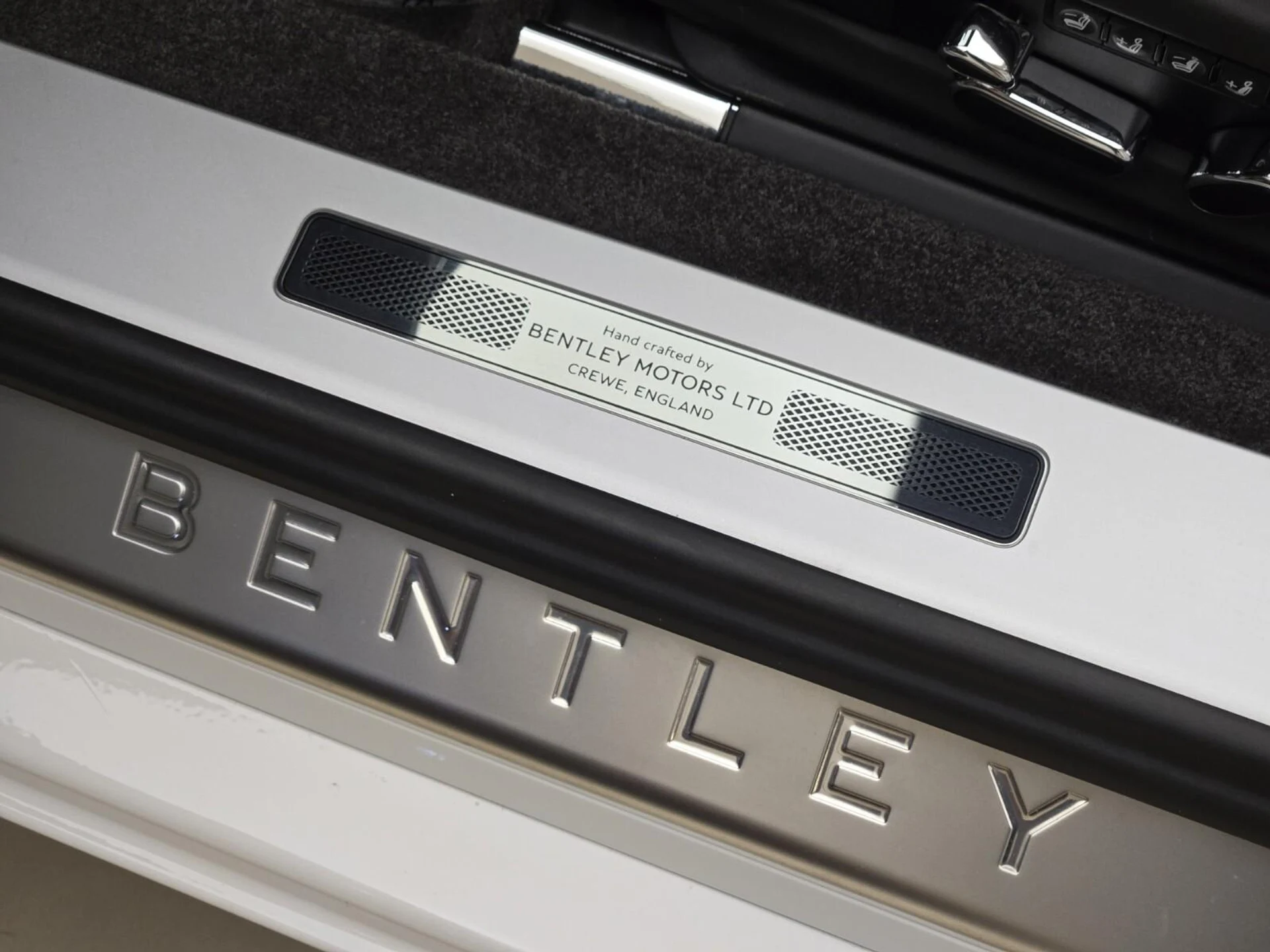 mph033_57335050_Used_2020_Bentley_Continental_GT_V8_1765003865_bd48bf6556