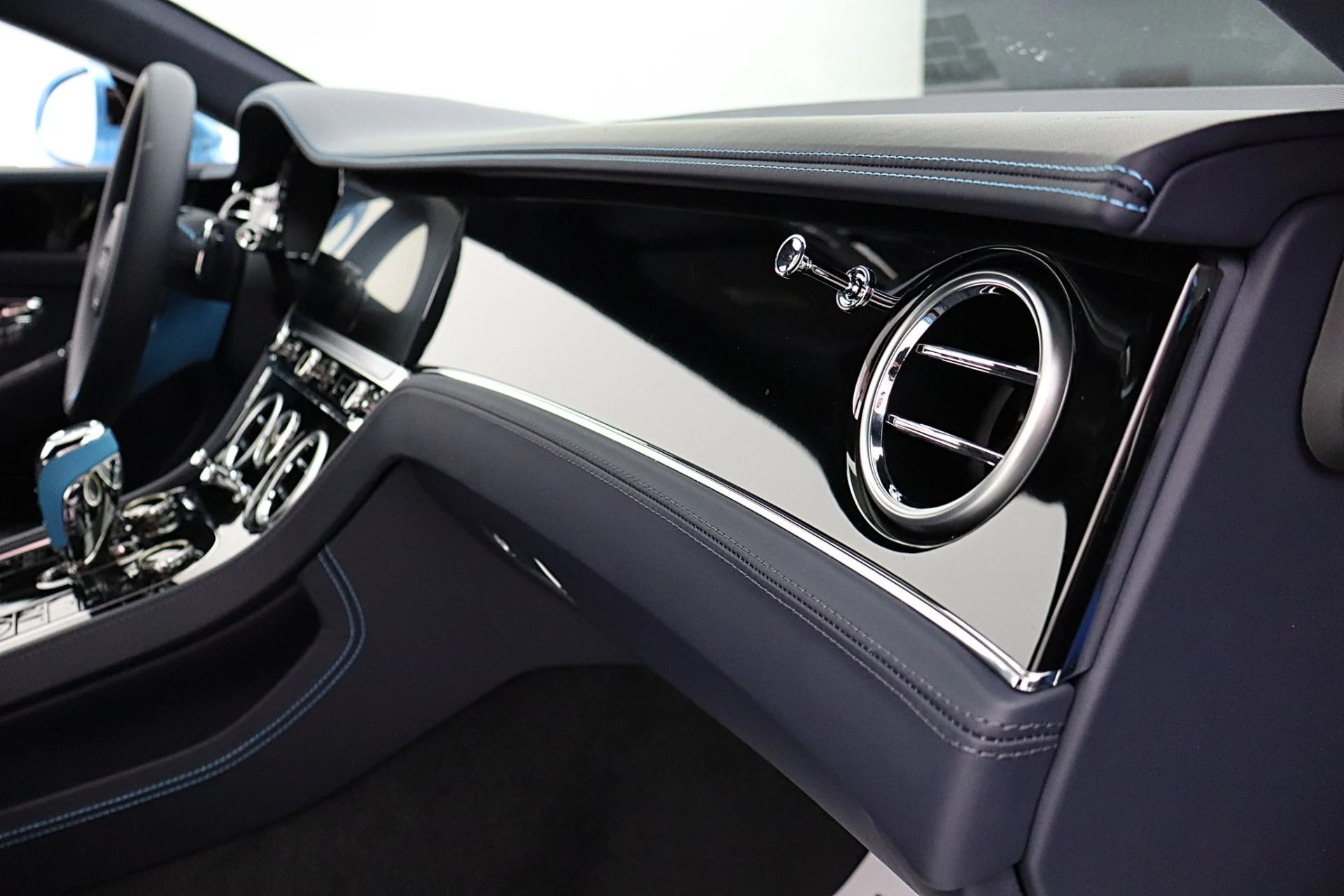 mph033_577719815_New_2026_Bentley_Continental_GT_8125920a04