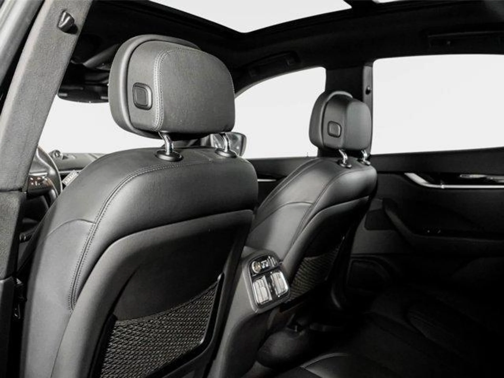 mph033_577840387_ij6_By_U_Hc1_XF_3_KQ_07_C3v_De_WQ_Eqzc_6b4c0cdbe2