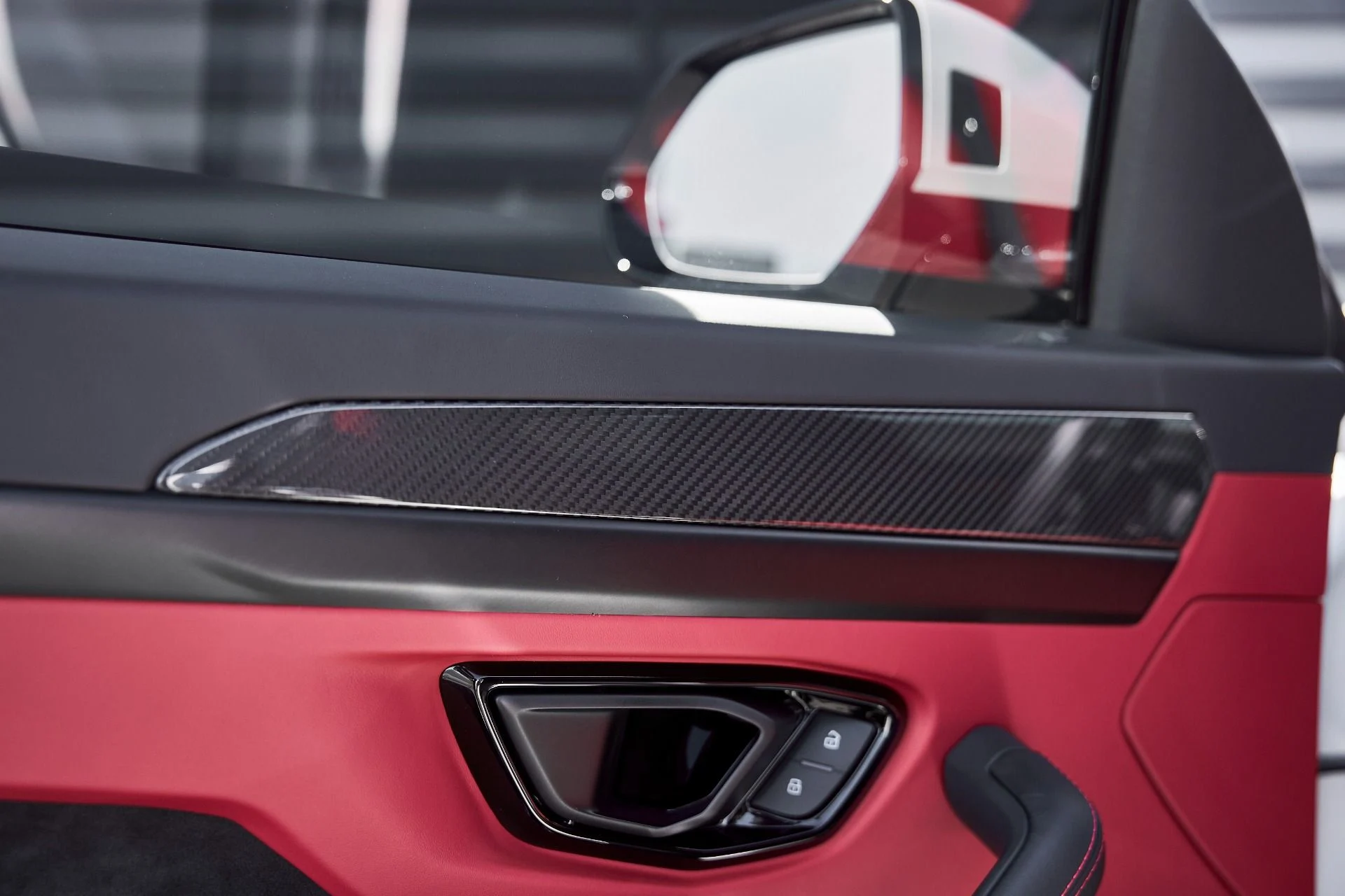 mph033_579296471_Used_2024_Lamborghini_Urus_S_1769733255_a56d822f1e