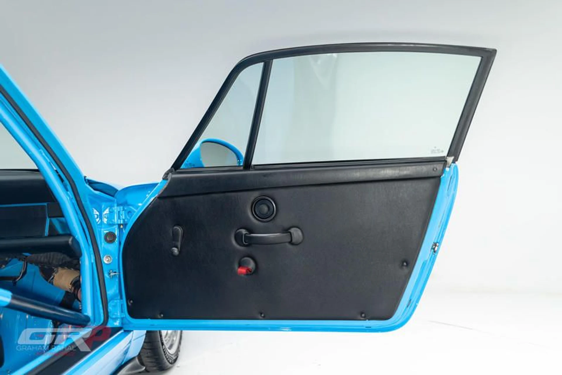 mph033_580259632_0_E9_FB_611_E616_487_A_8_F01_DAA_269_D6_A53_B_342365272b