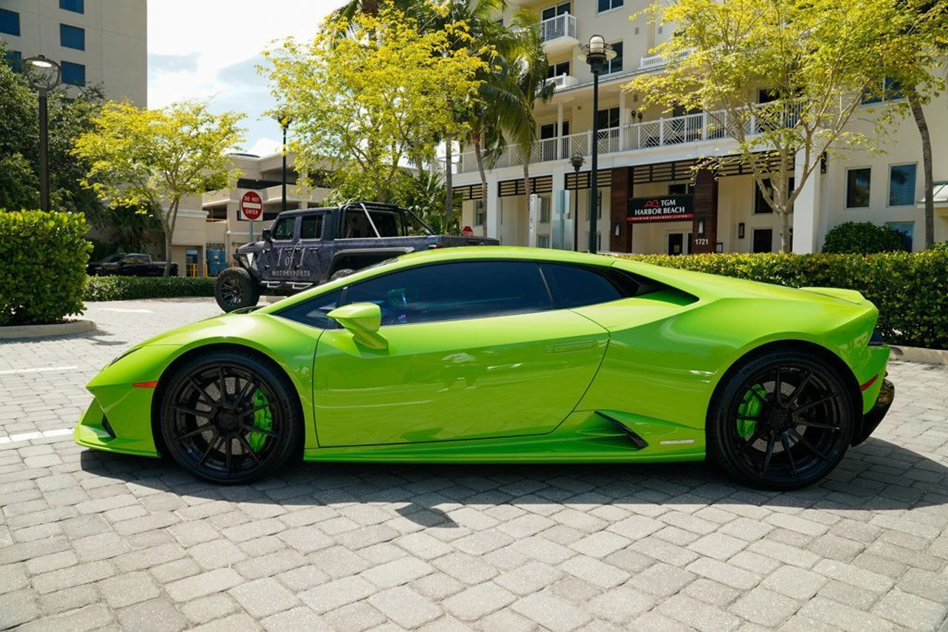 mph033_58115250_used_2020_lamborghini_huracan_evo_coupeawd_14354_22890839_34_1024_b1bd2d63be