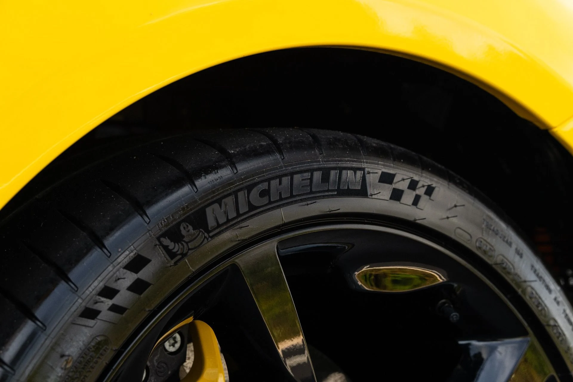 mph033_582164394_Used_2025_Ferrari_SF_90_Spider_1772646640_64952868da