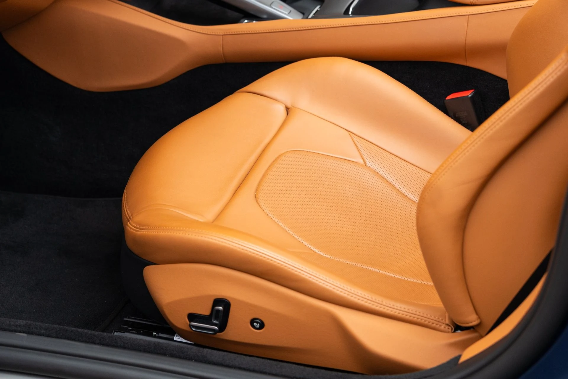 mph033_585032267_Used_2022_Ferrari_Portofino_M_1770268435_ffbfc8d367