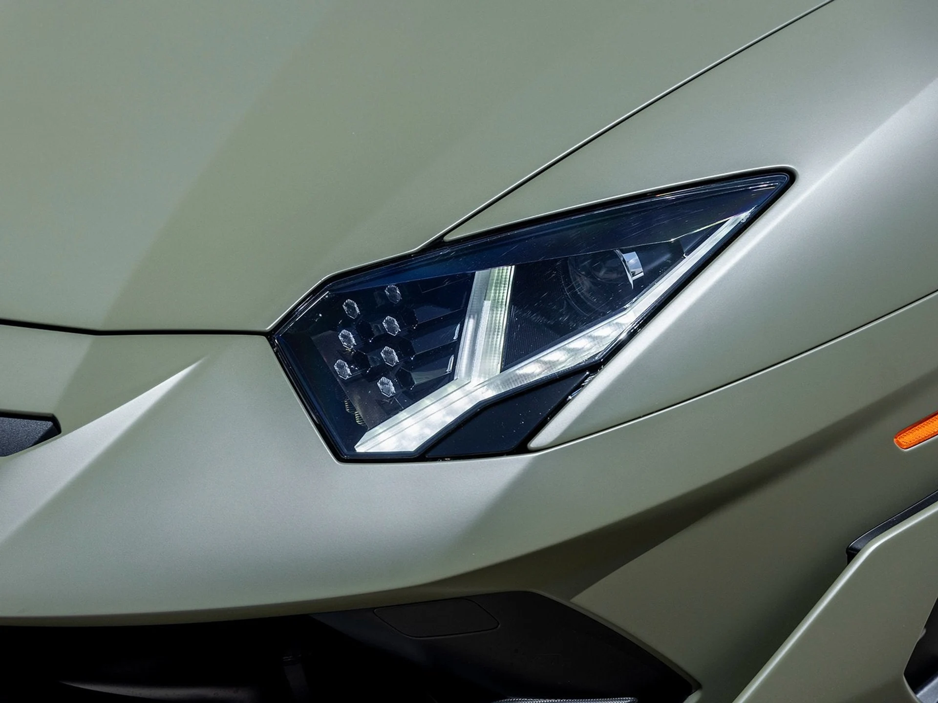 mph033_594394700_34_b0d31ee94d