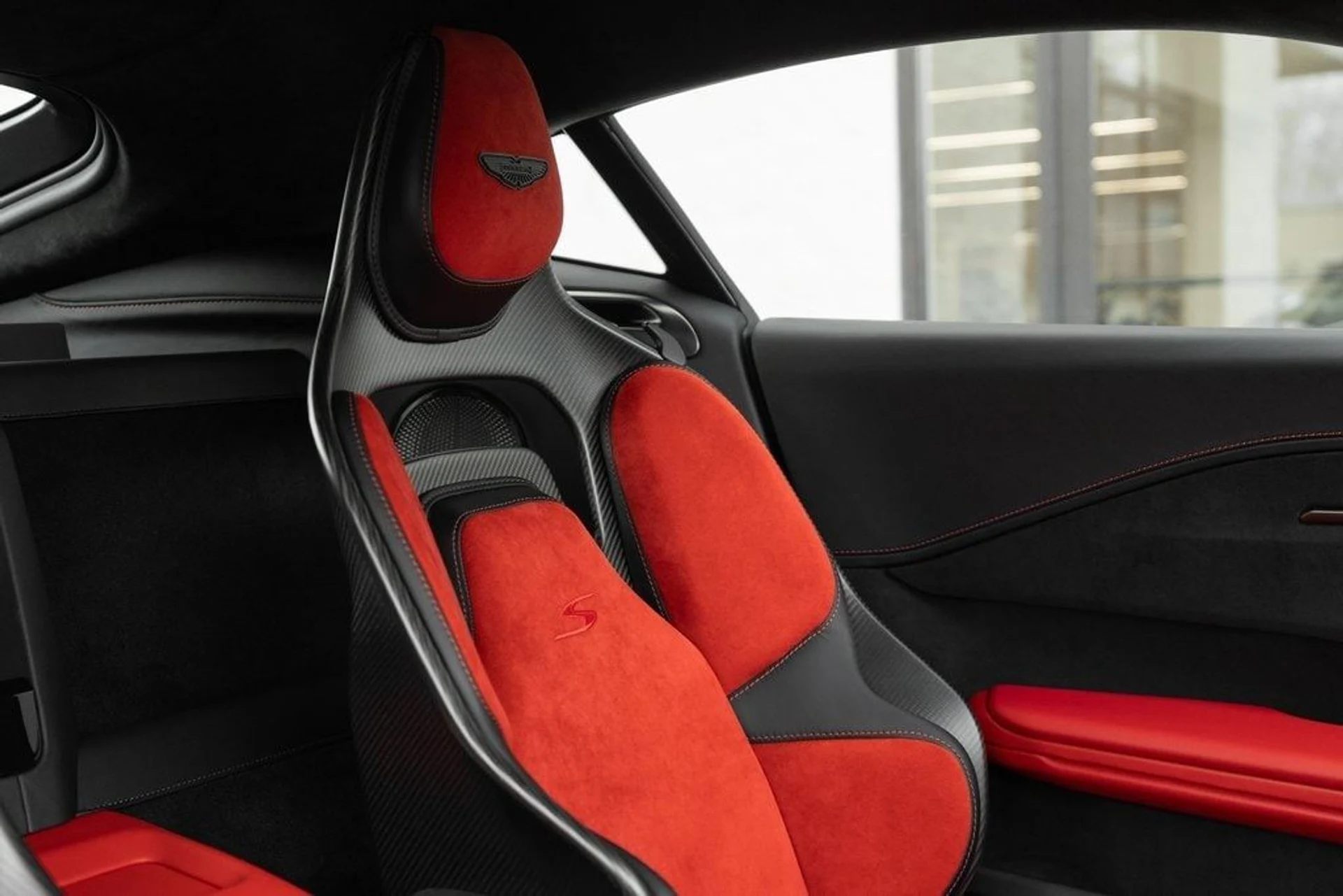 mph033_596772973_332ffd36d05513fc4fc32e9f55f8821dx_1a025a34c8