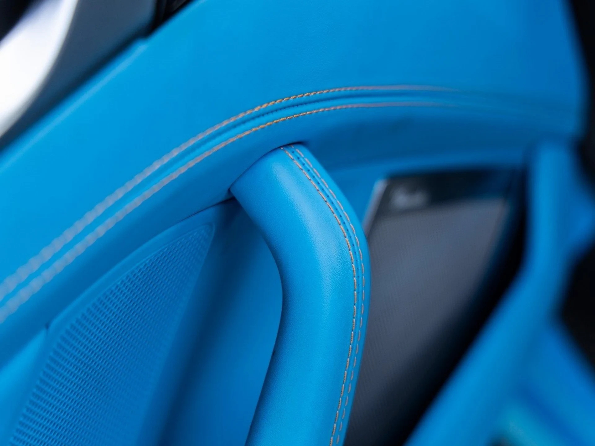 mph033_597316000_34_d95bcbbc5f