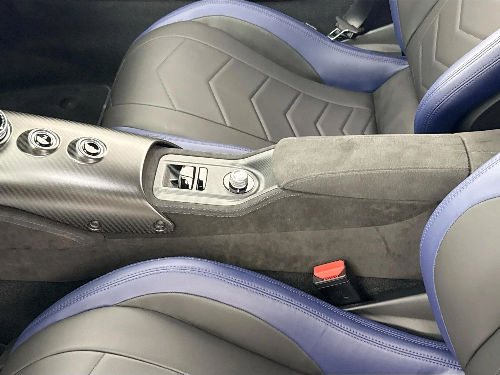 mph033_598322970_Used_2023_Maserati_MC_20_1784665834_a0f07cae99