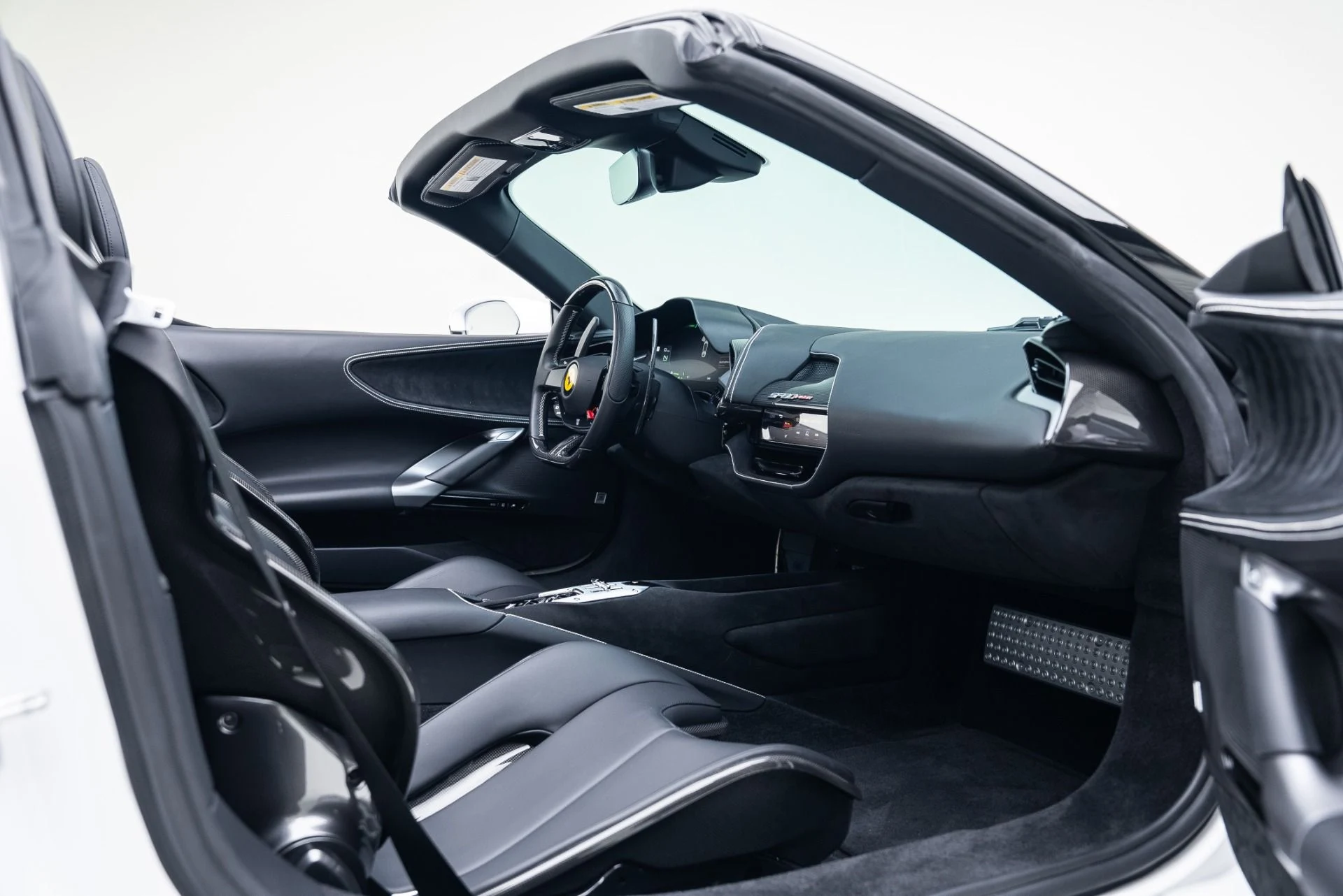 mph033_60937427_Used_2024_Ferrari_SF_90_Spider_1764978647_ba520bbea3