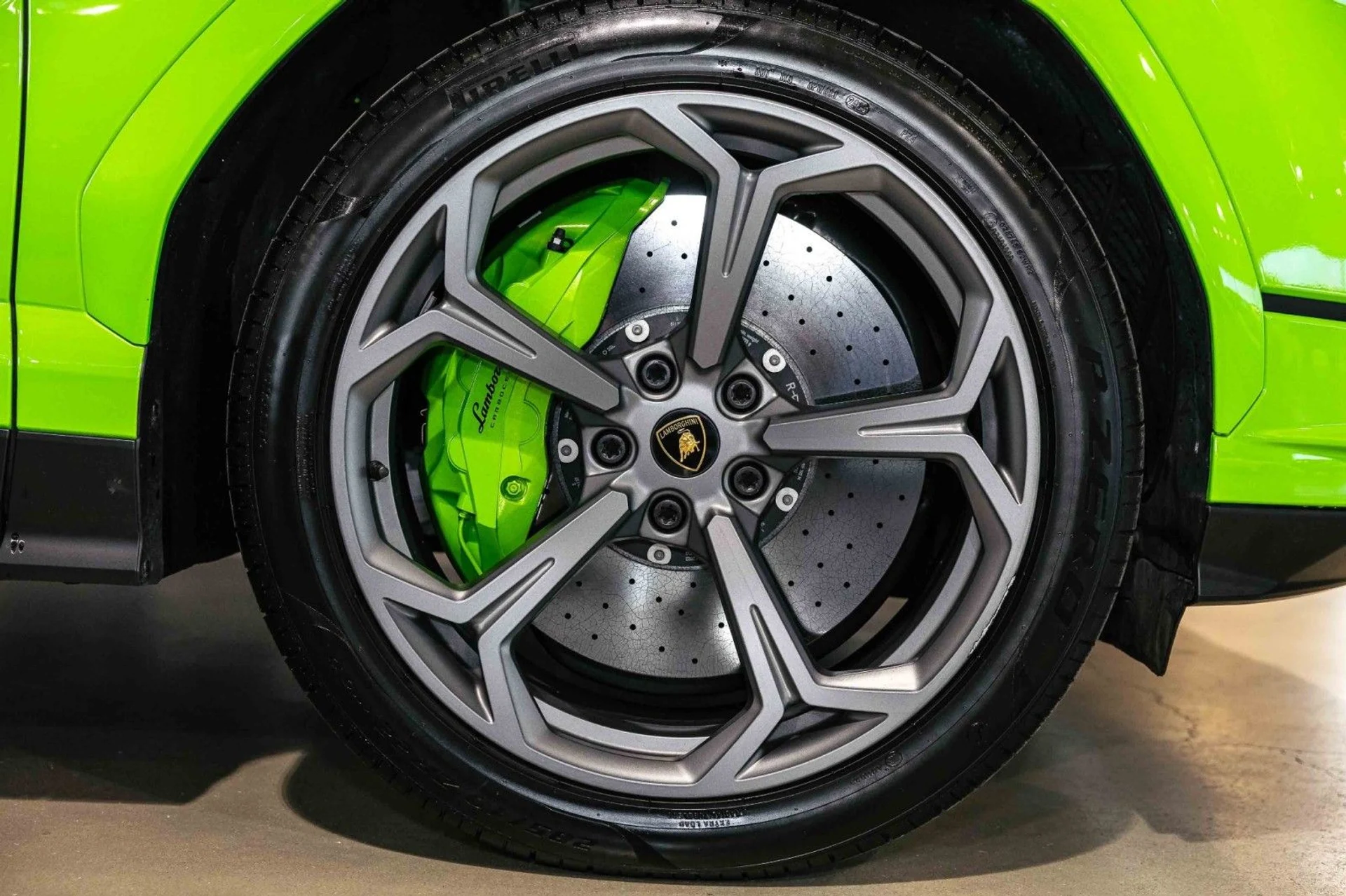 mph033_611899284_a_Q_2e7cb5403d