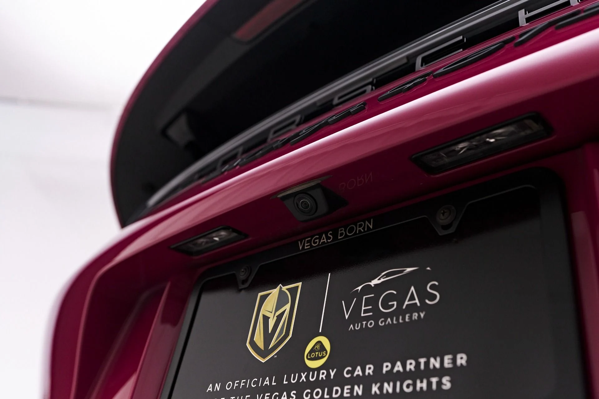 mph033_620168722_Used_2024_Porsche_911_Targa_4_GTS_1756951238_31dd8c7085