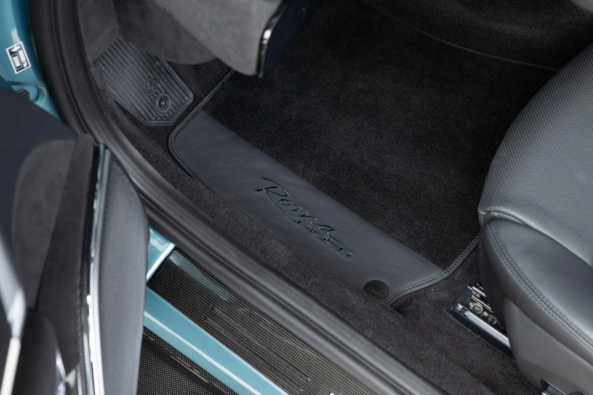 mph033_634068992_Used_2024_Ferrari_Roma_Spider_1777382681_7eb6cb3fce