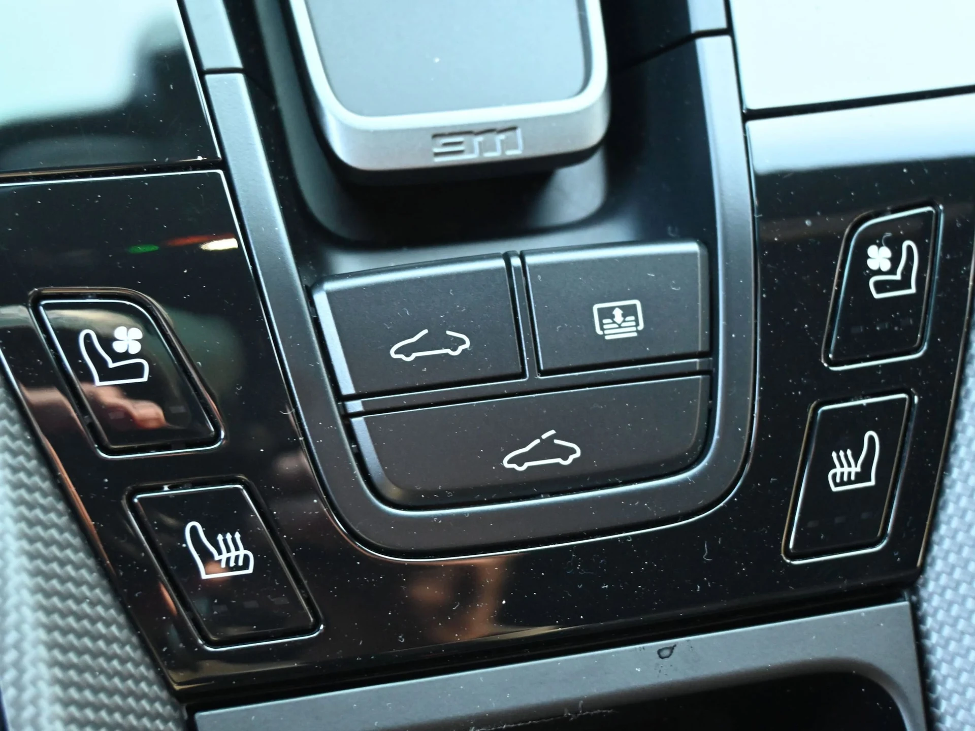 mph033_647991701_38a245d7062b6c98d52c70ef78139d13x_391e42d116