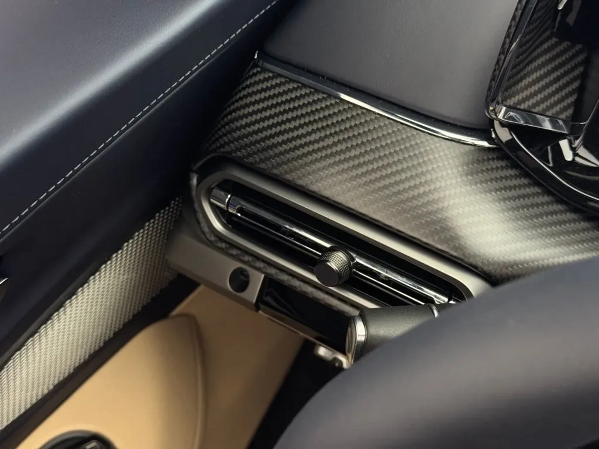 mph033_651357618_vcv2fnp3szk3xun7yqmmnccmf3lj_7c4584b335