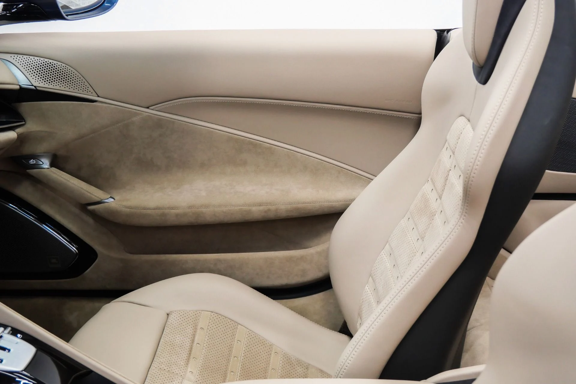 mph033_651952557_Used_2025_Ferrari_Roma_Spider_As_New_Magneride_Suspension_Loaded_with_Tech_Options_1776957266_e854e27a63