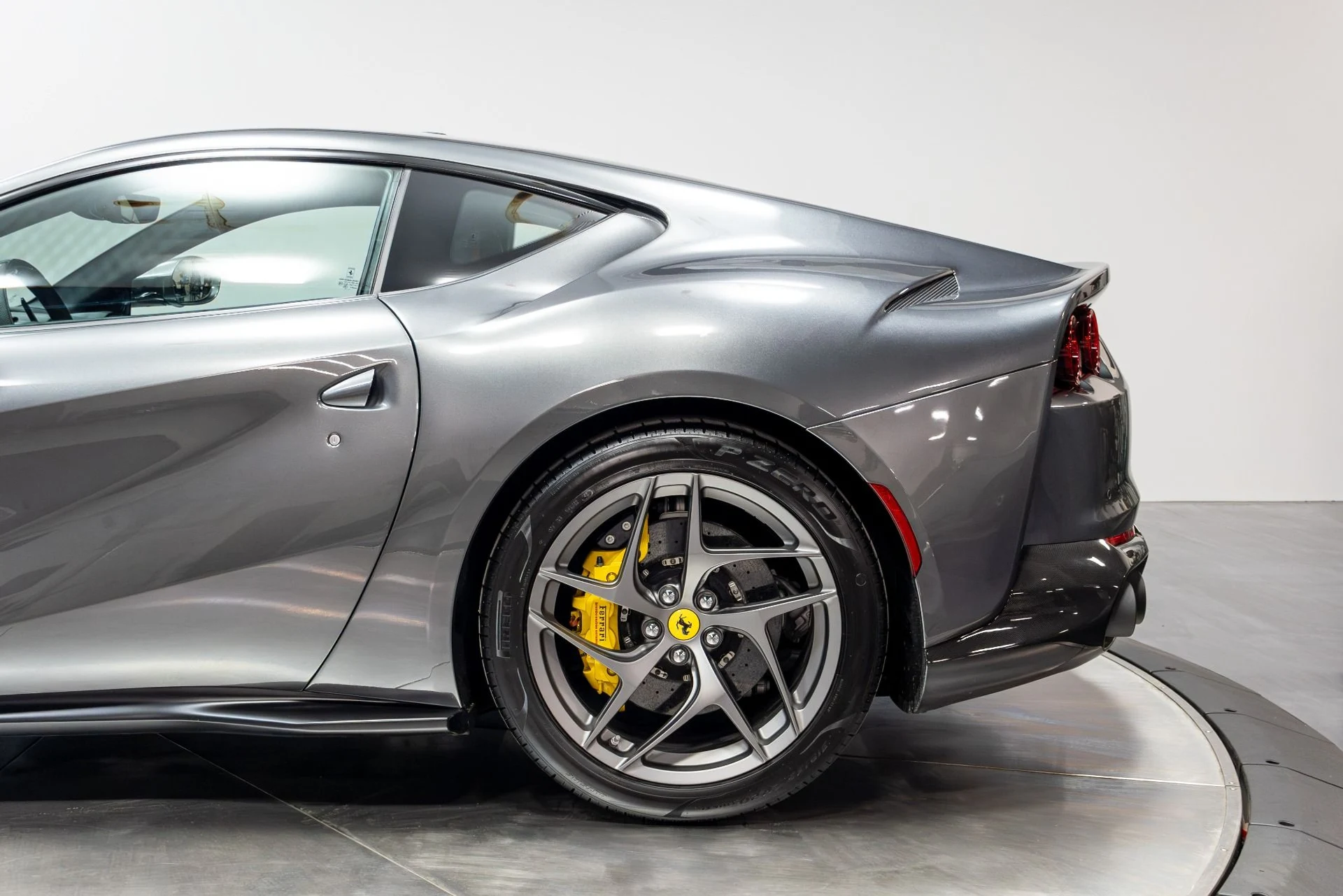 mph033_654046586_Used_2020_Ferrari_812_Superfast_1777416323_0372827f62
