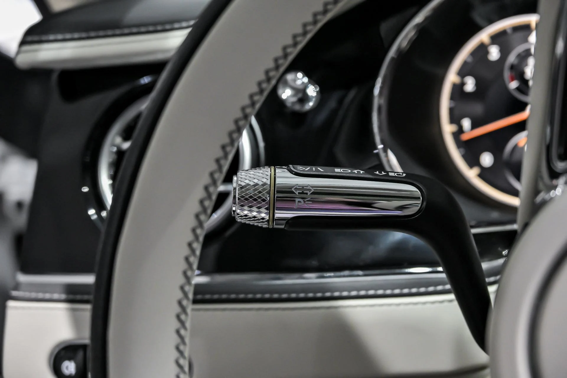 mph033_663001391_Used_2021_Bentley_Flying_Spur_V8_1765794826_c462bac920