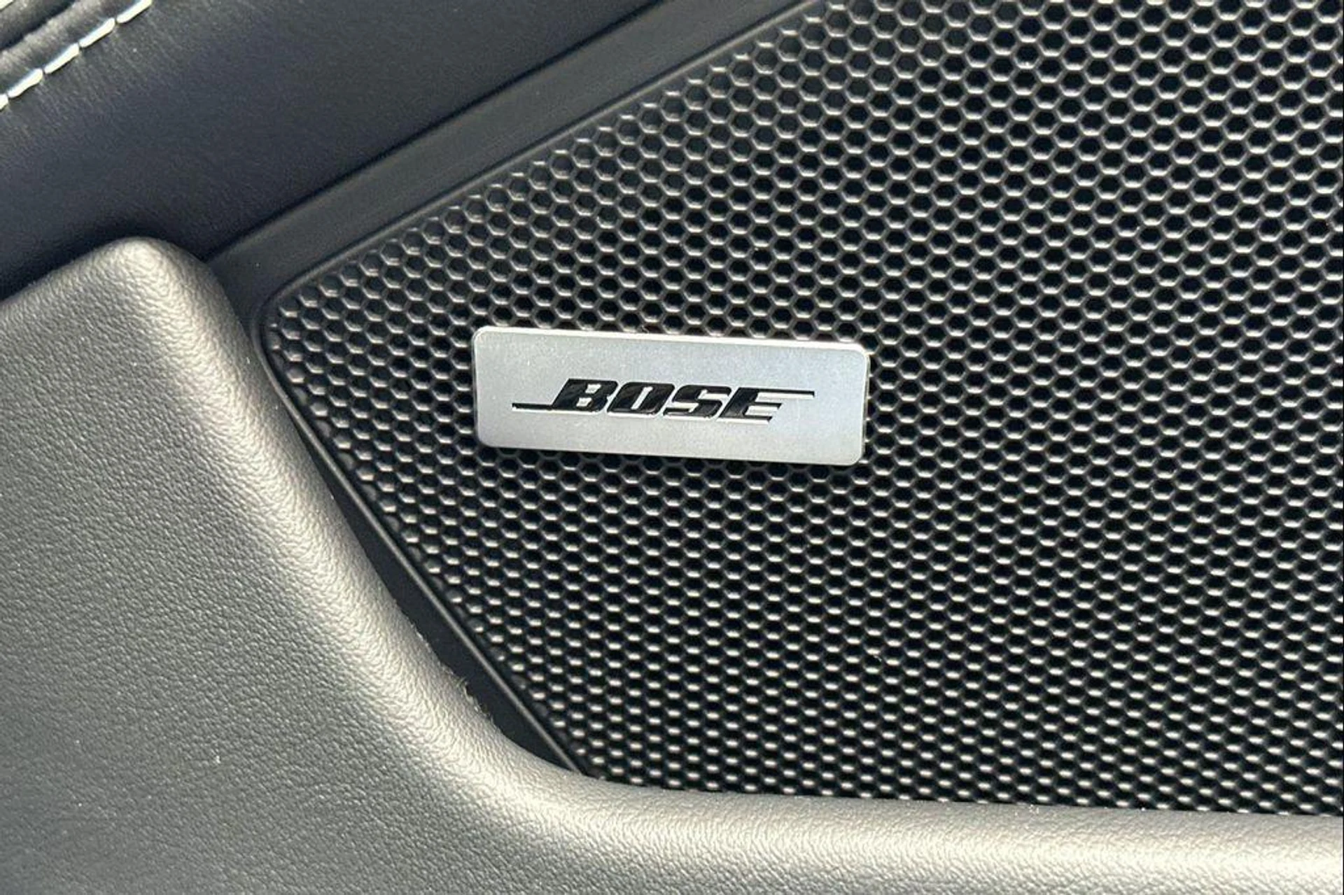 mph033_663571822_emd_Am933_Z_Tw_Jd_Ascx_Bg_Wpl_L44_M_3843c21a8a