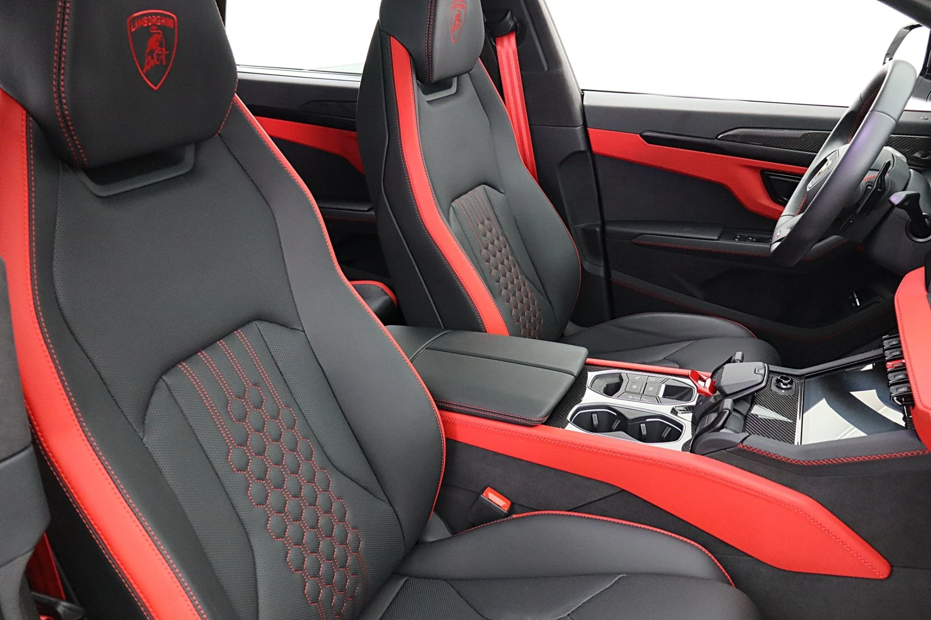 mph033_664062052_Used_2025_Lamborghini_Urus_SELEASE_OPTIONS_AVAILABLE_1925d7aff8