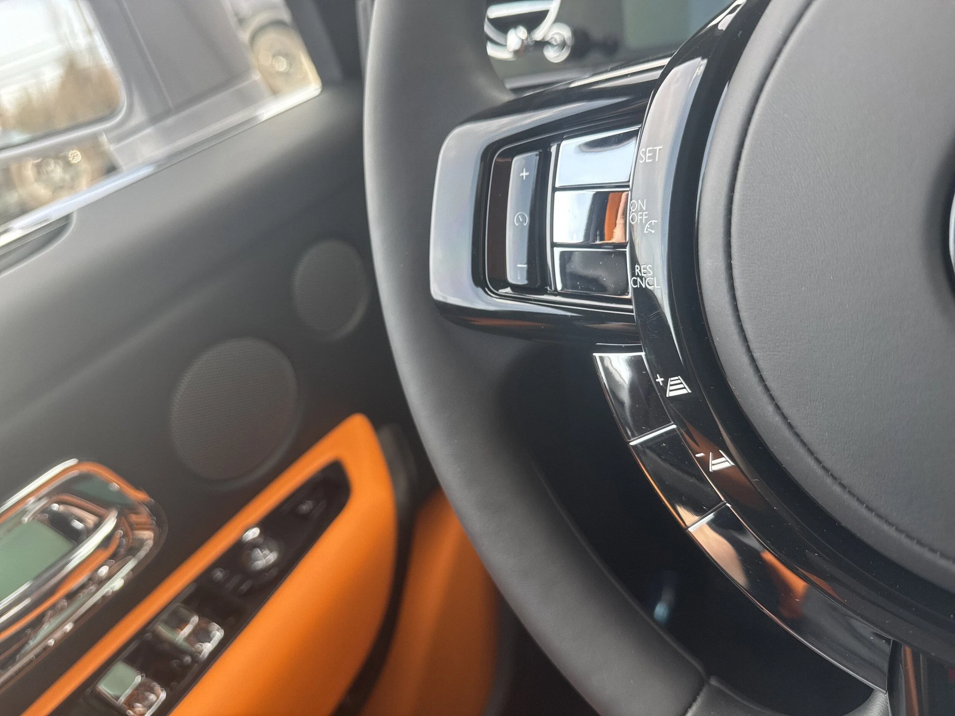 mph033_664688262_18ddedcfd4735bea3fe095b162aab564x_00927cea02