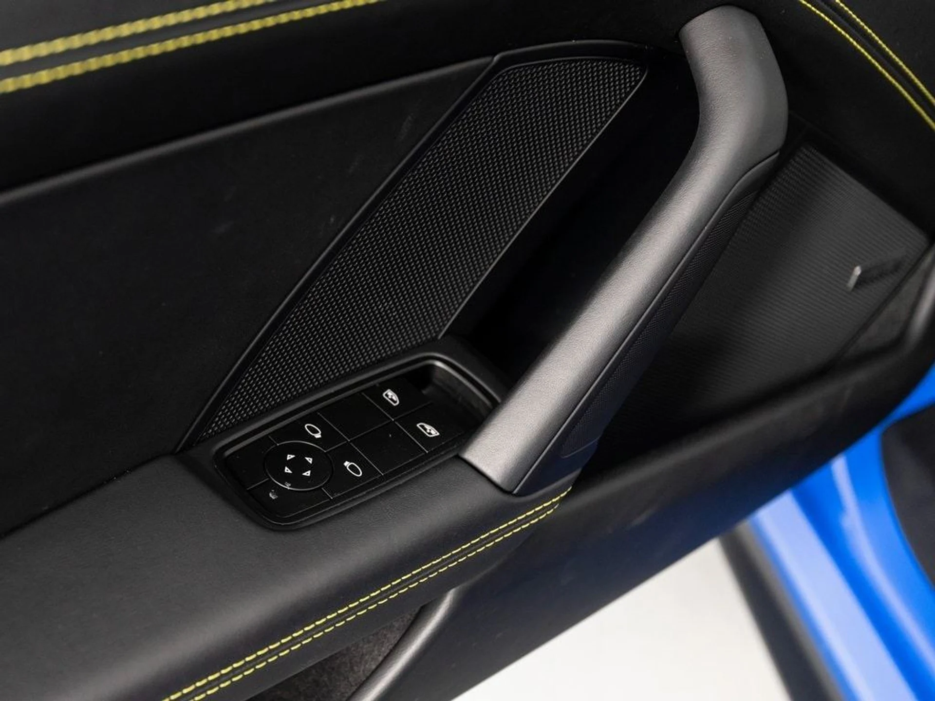 mph033_667149182_76f945cdb5a69d39046f8480c28f6afcx_e22f17891f