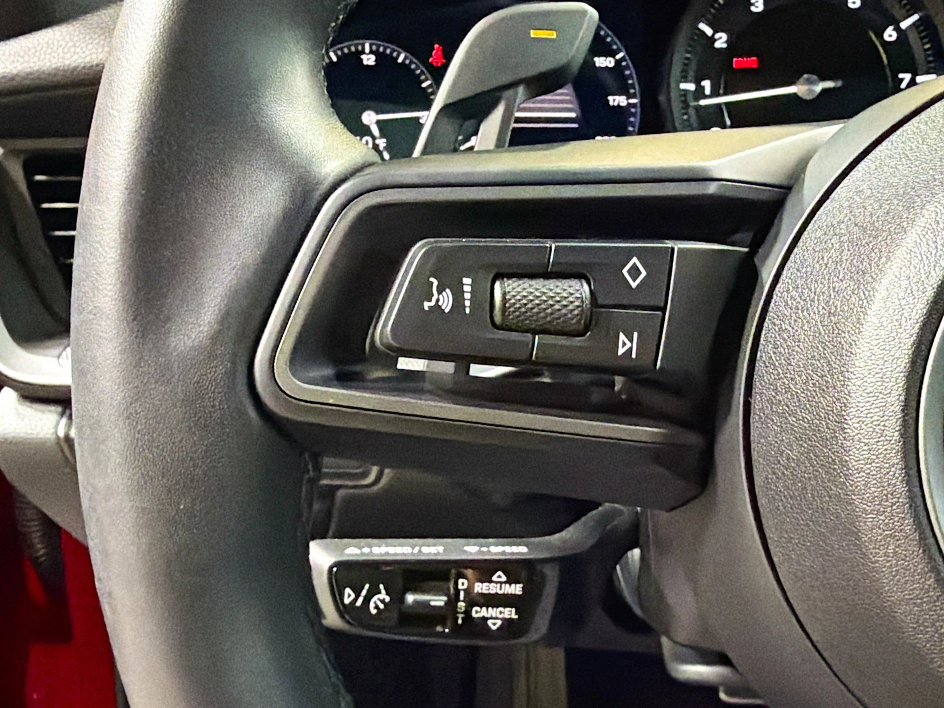 mph033_736633415_b59be153128cd508eb1087a23c456eb5_fa65a9d529