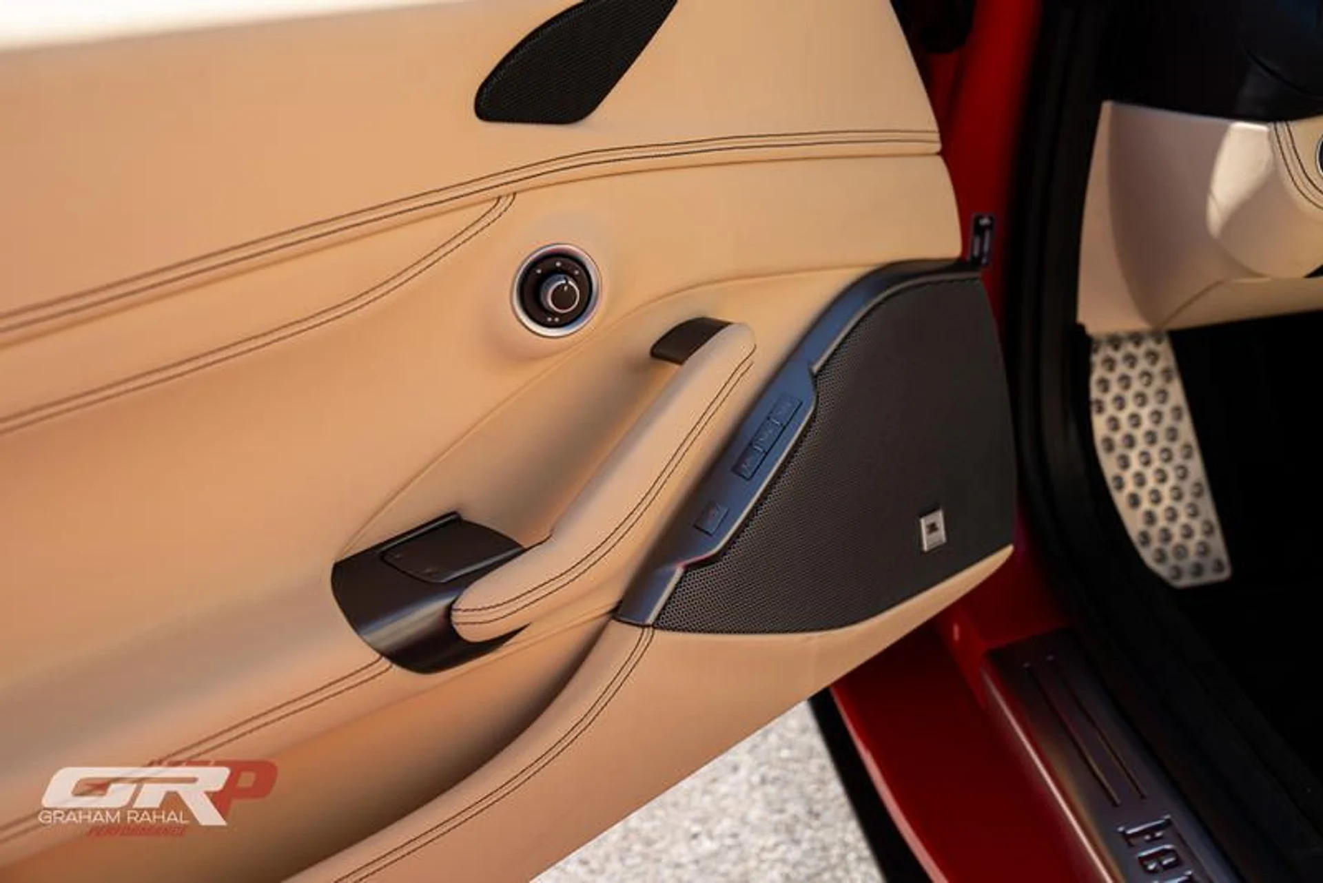 mph033_747881343_B08_B7538_7712_4450_9_A55_2507_F39_FE_4_B7_54ed8b9acd