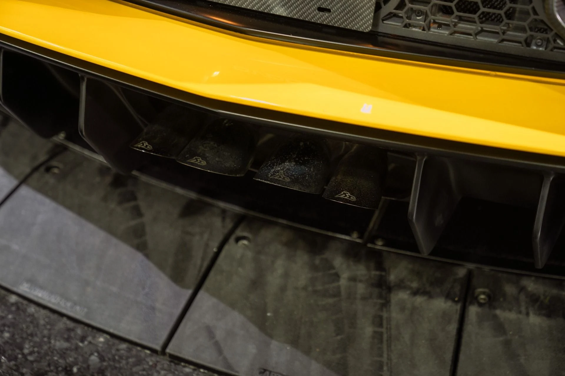 mph033_754579172_Used_2016_Lamborghini_Aventador_LP_750_4_SV_Full_Carbon_Interior_with_Carbon_Seats_1792521135_7146a1c3a9
