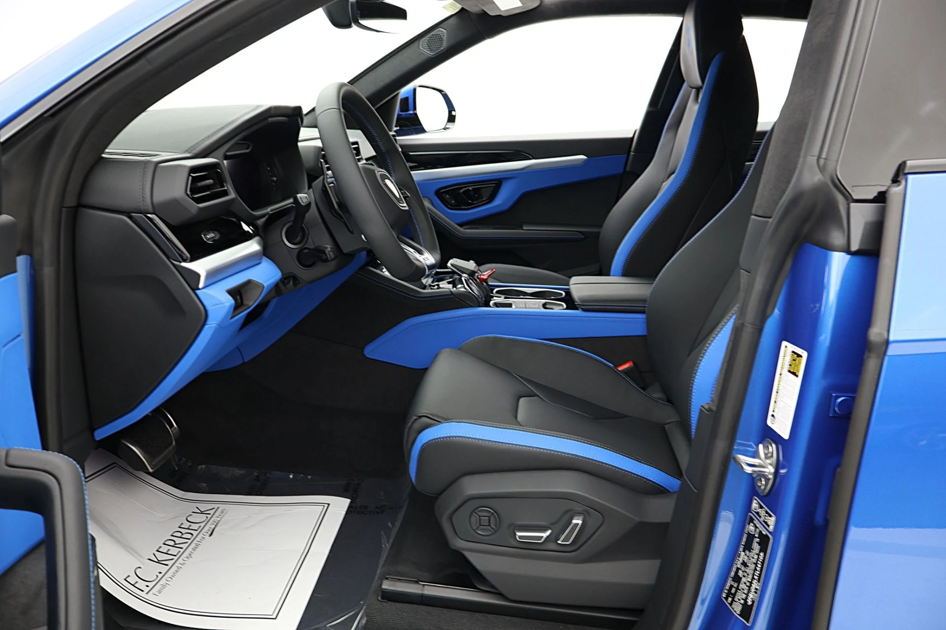 mph033_754936379_New_2026_Lamborghini_Urus_SE_a5bf032b93