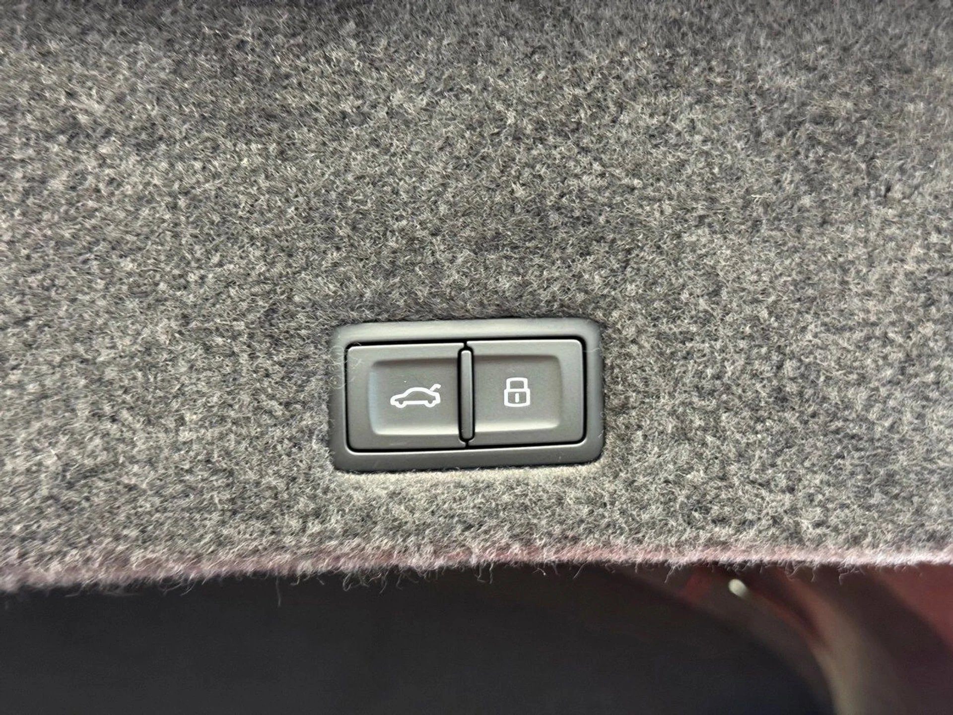 mph033_763326322_f644f00a215286843dd53f38246dc96ax_2a3b1dd046