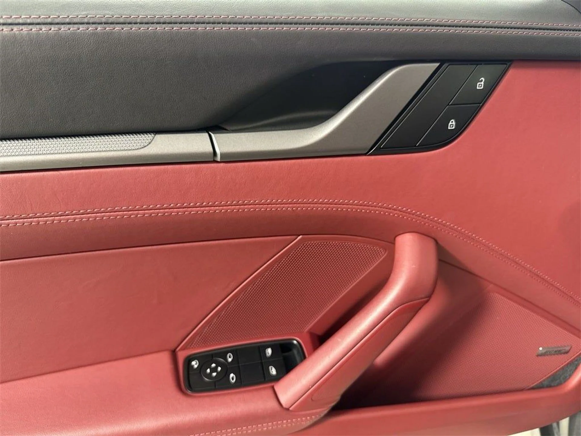 mph033_768781847_34_f754b80b79