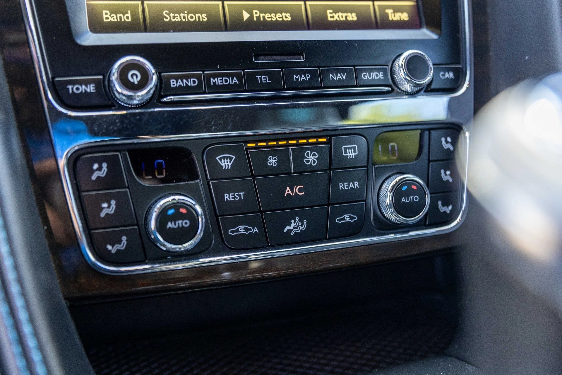 mph033_774346595_Hi_Tech_Luxury_Imports_LLC_SCBFH_7_ZA_7_GC_054737_image_33_bd01384a94