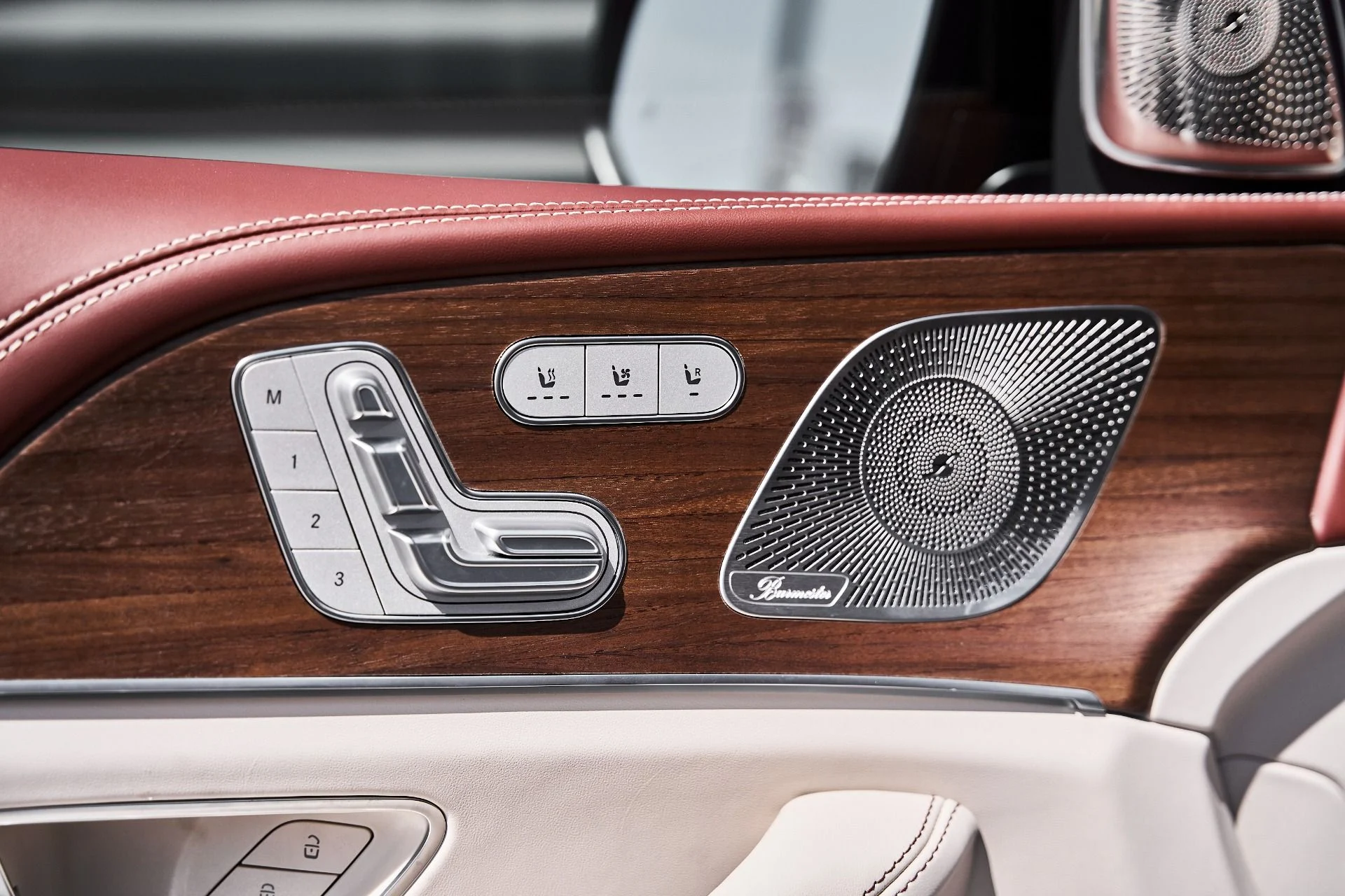 mph033_776106073_Used_2026_Mercedes_Benz_GLS_Maybach_GLS_600_1776732782_1a9e7d1251