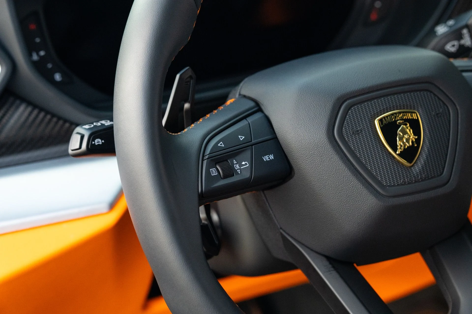 mph033_777258549_Used_2024_Lamborghini_Urus_S_1773951175_37b77eab13