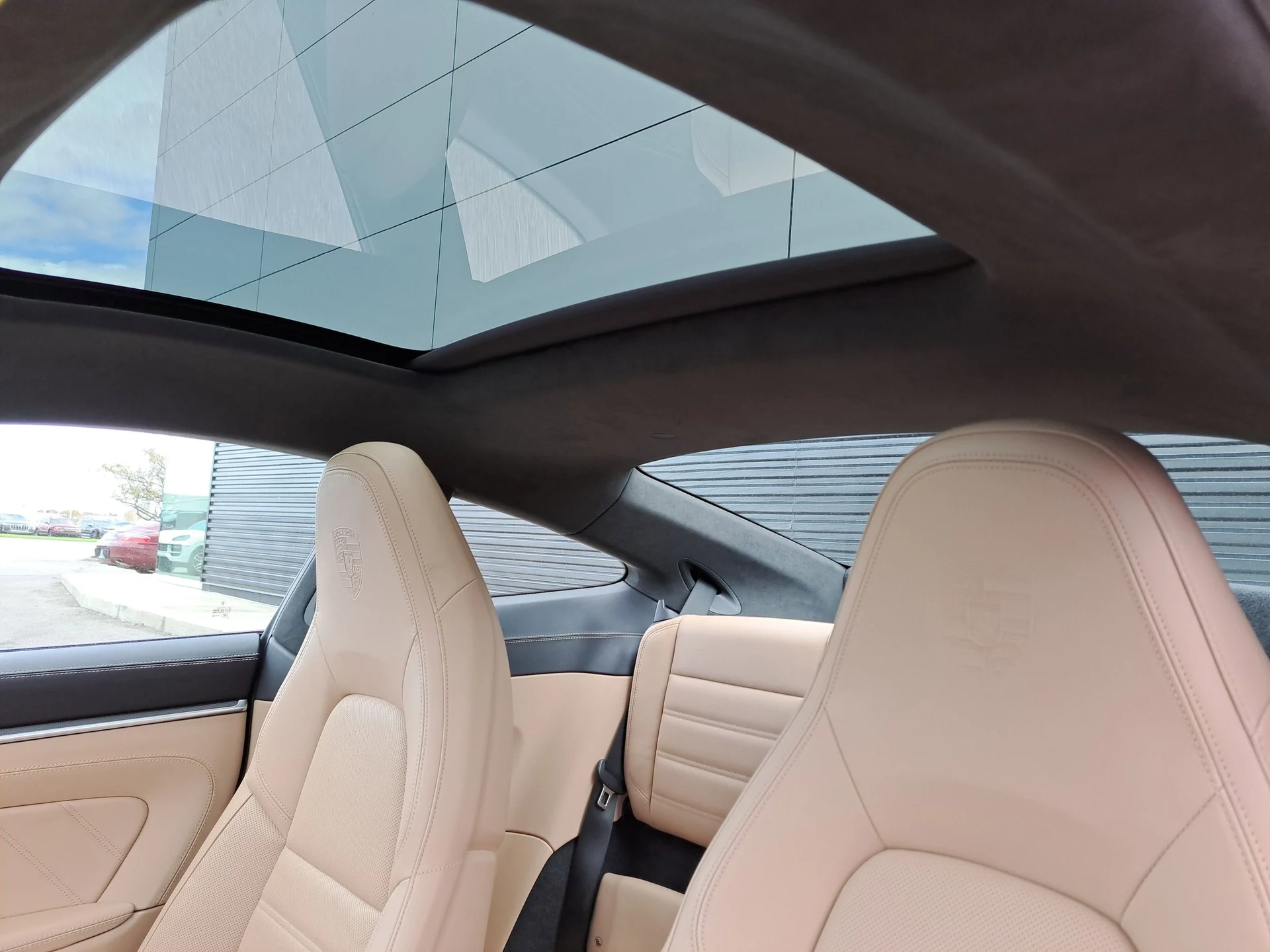 mph033_777982210_7356d70d9ace9efc2b5924c8abca96a4x_82aab631ef