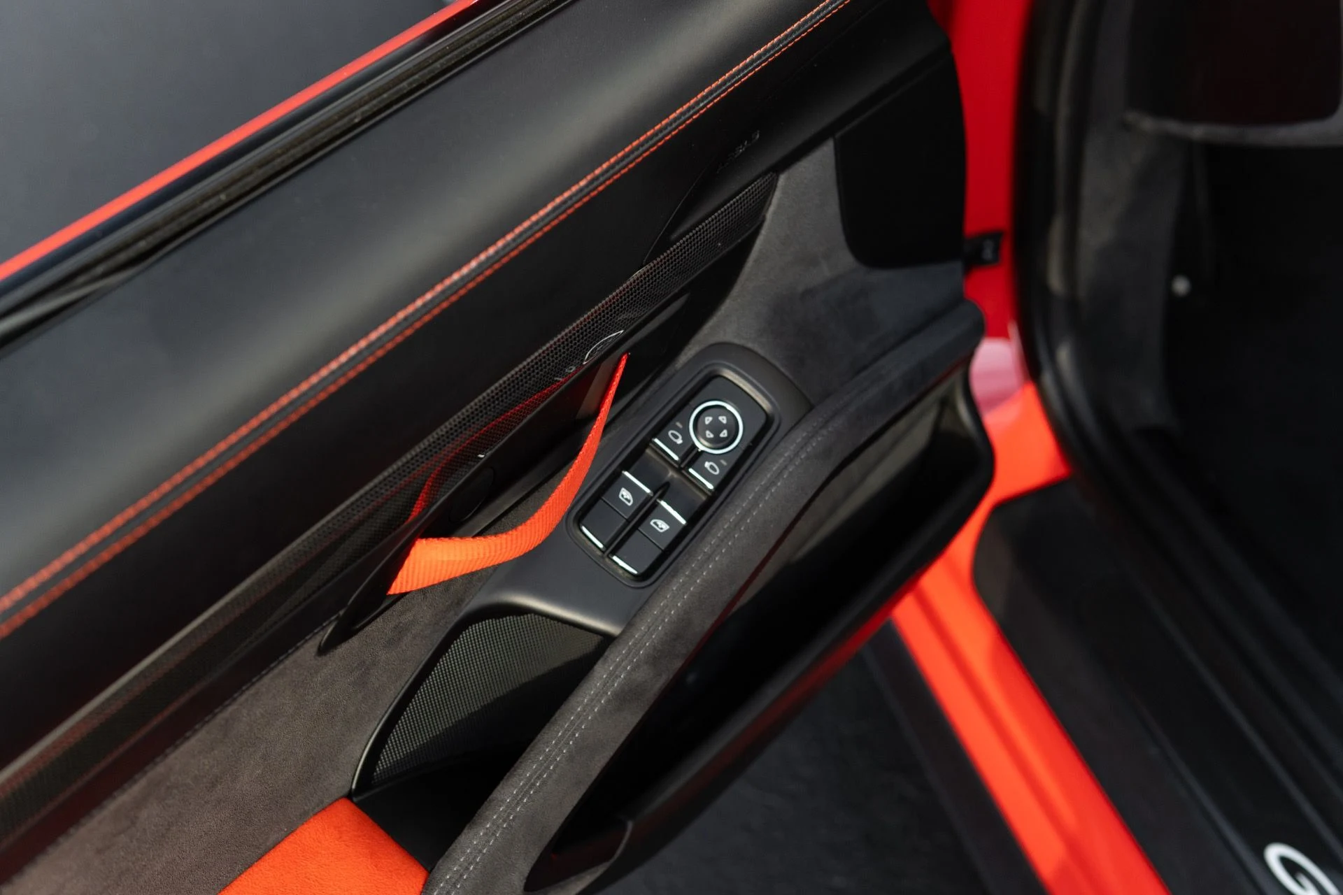 mph033_795833755_Used_2016_Porsche_911_GT_3_RS_1766773556_7f814852b2