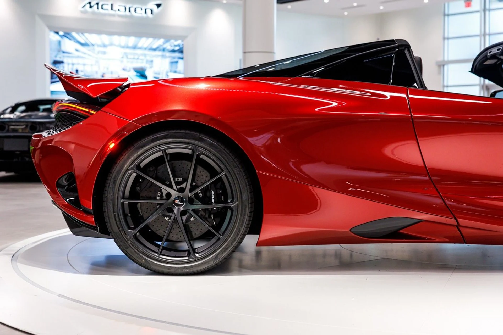 mph033_802930339_677_p34_l_d1ca749ad6